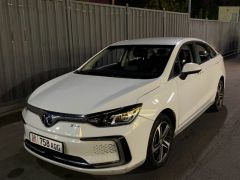 Фото авто BAIC EU5