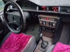 Сүрөт унаа Mercedes-Benz W124