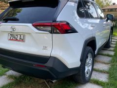 Сүрөт унаа Toyota RAV4