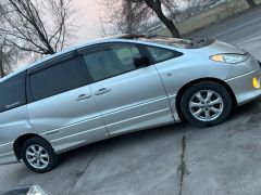 Photo of the vehicle Toyota Estima