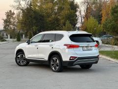 Photo of the vehicle Hyundai Santa Fe