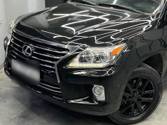 Photo of the vehicle Lexus LX