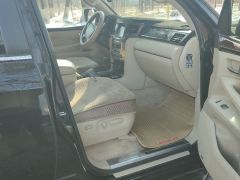 Photo of the vehicle Lexus LX