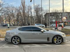 Сүрөт унаа Kia Stinger