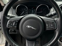 Photo of the vehicle Jaguar XE