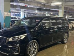 Photo of the vehicle Kia Carnival