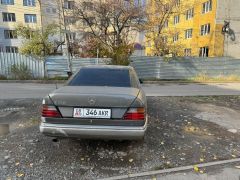 Сүрөт унаа Mercedes-Benz W124