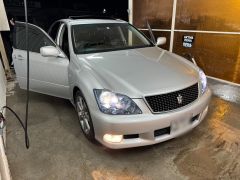 Photo of the vehicle Toyota Crown