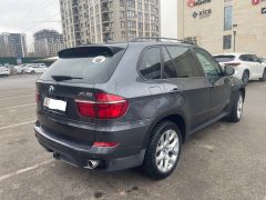 Photo of the vehicle BMW X5