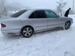 Фото авто Mercedes-Benz E-Класс