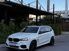 Photo of the vehicle BMW X5