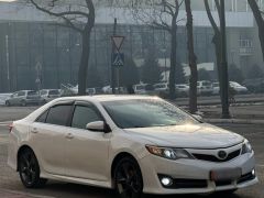 Сүрөт унаа Toyota Camry