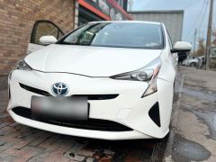 Фото авто Toyota Prius