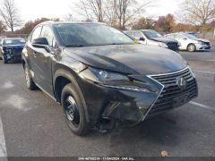 Photo of the vehicle Lexus NX