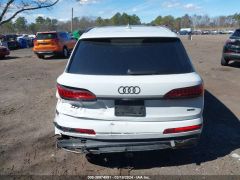 Photo of the vehicle Audi Q7