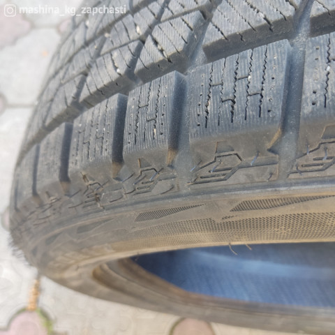 Tires - Продаю зимние балон 215/50/R17 Capsen