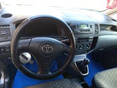 Фото авто Toyota Corolla Verso