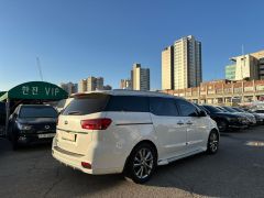 Photo of the vehicle Kia Carnival