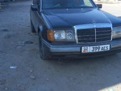 Фото авто Mercedes-Benz W124