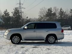 Photo of the vehicle Lexus LX