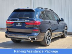 Photo of the vehicle BMW X7