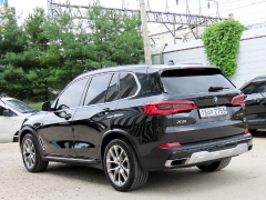 Photo of the vehicle BMW X5