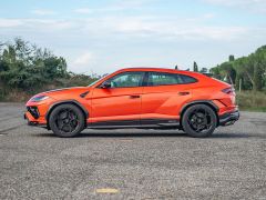 Фото авто Lamborghini Urus