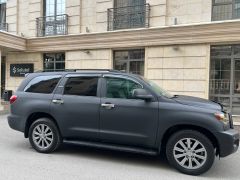 Сүрөт унаа Toyota Sequoia