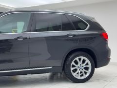 Photo of the vehicle BMW X5