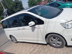 Фото авто Honda Stepwgn