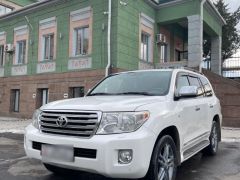 Photo of the vehicle Toyota Land Cruiser