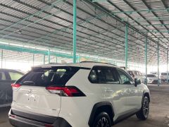 Сүрөт унаа Toyota RAV4