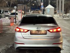 Сүрөт унаа Hyundai Elantra