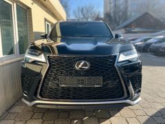 Photo of the vehicle Lexus LX