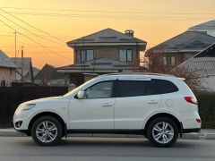 Photo of the vehicle Hyundai Santa Fe