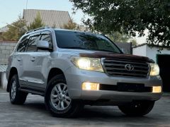 Photo of the vehicle Toyota Land Cruiser