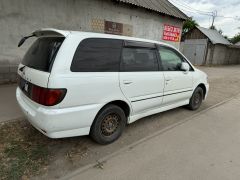 Сүрөт унаа Nissan Bassara