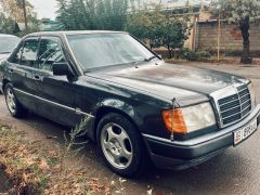 Сүрөт унаа Mercedes-Benz W124