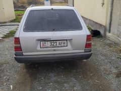 Сүрөт унаа Mercedes-Benz W124