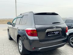 Photo of the vehicle Toyota Highlander