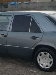 Photo of the vehicle Mercedes-Benz W124