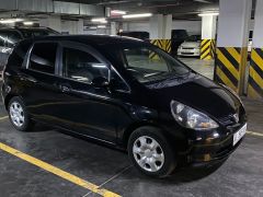 Photo of the vehicle Honda Fit