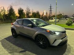 Photo of the vehicle Toyota C-HR