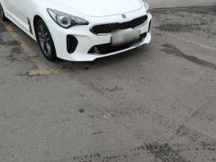 Photo of the vehicle Kia Stinger