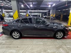 Photo of the vehicle Kia K5