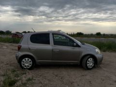 Сүрөт унаа Toyota Vitz