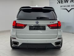 Photo of the vehicle BMW X5