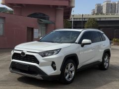 Сүрөт унаа Toyota RAV4