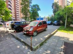 Сүрөт унаа Toyota Yaris Verso