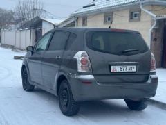 Сүрөт унаа Toyota Corolla Verso